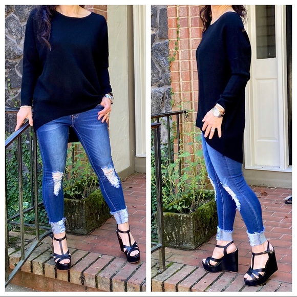 ✨PARIS✨ 
Black High/Low loose fit sweater - Picture 5 of 9